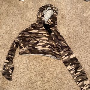 cropped shein camo sweatshirt with hood